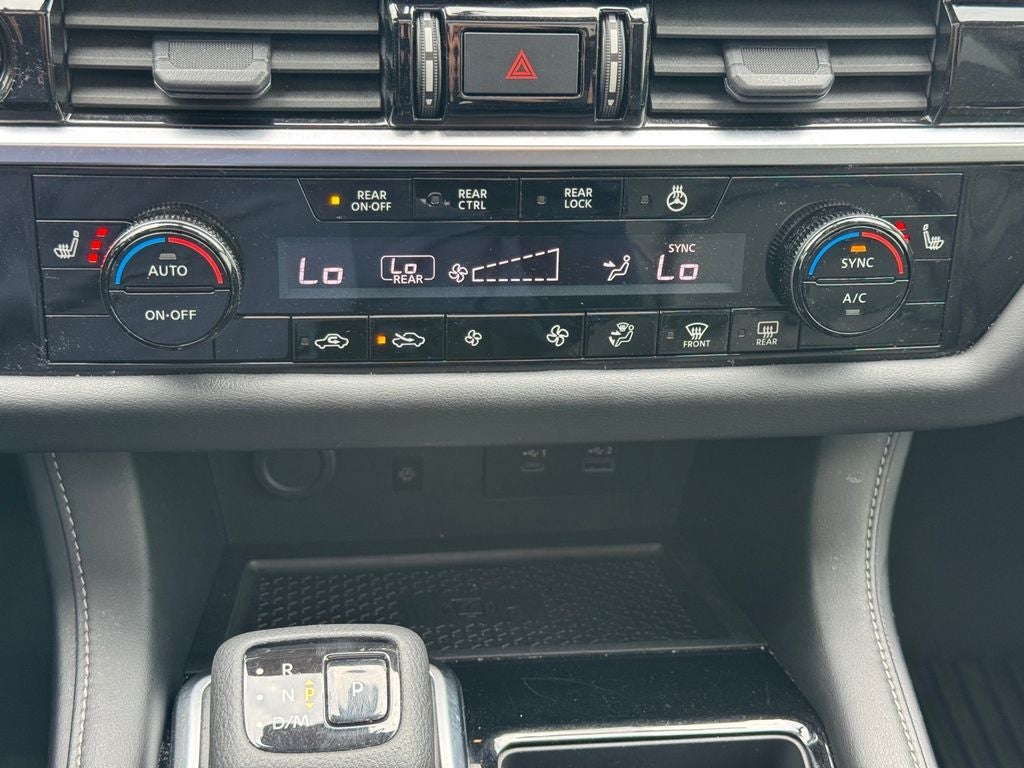 2023 Nissan Pathfinder SL