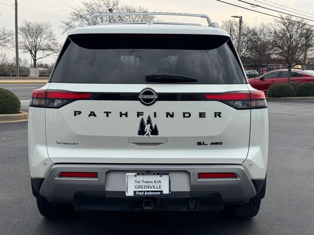 2023 Nissan Pathfinder SL