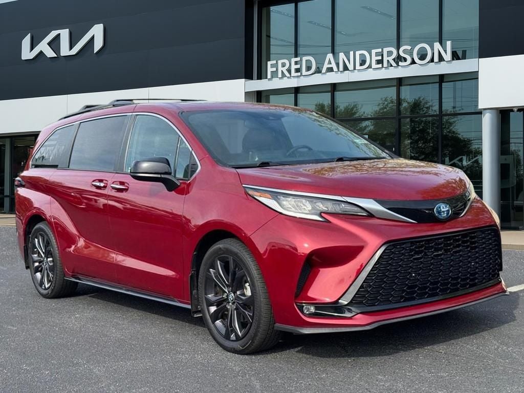 2022 Toyota Sienna XSE 7 Passenger