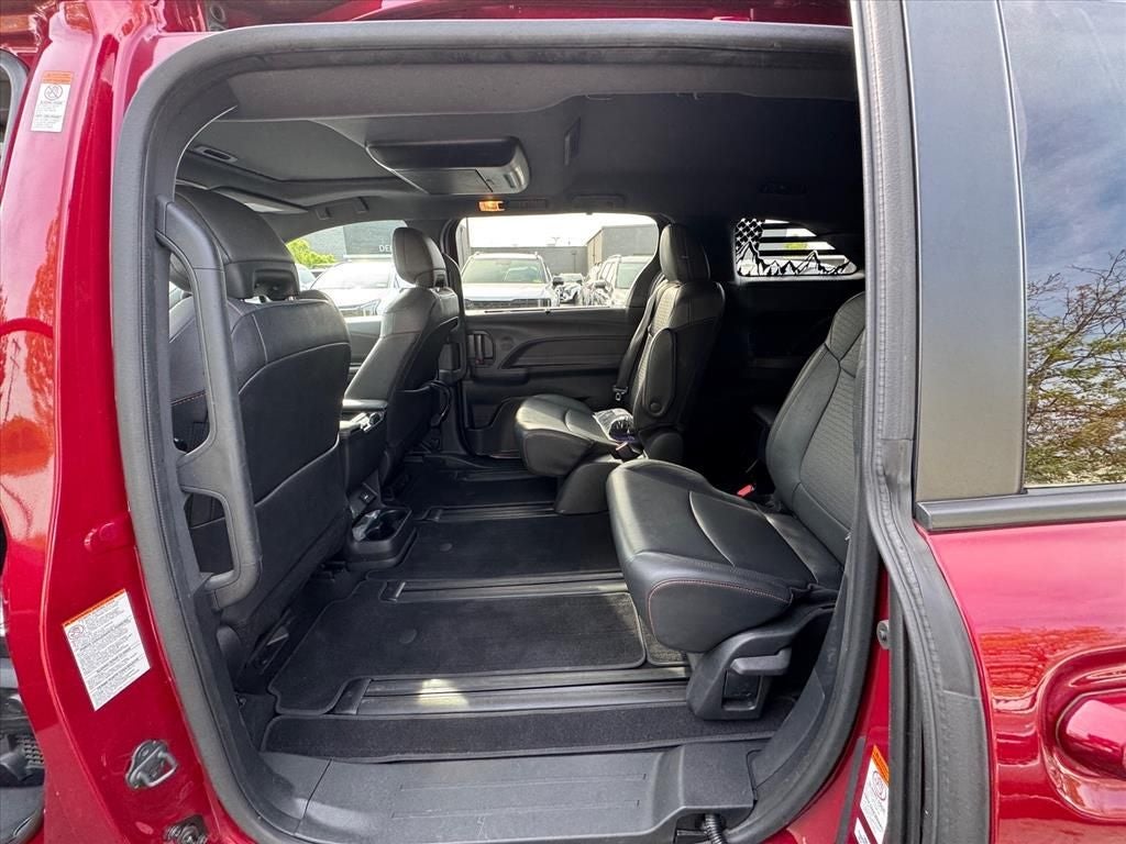 2022 Toyota Sienna XSE 7 Passenger
