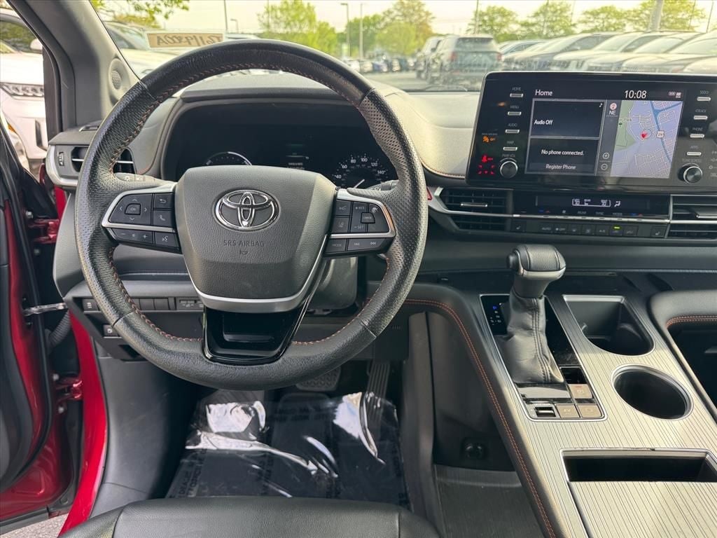 2022 Toyota Sienna XSE 7 Passenger