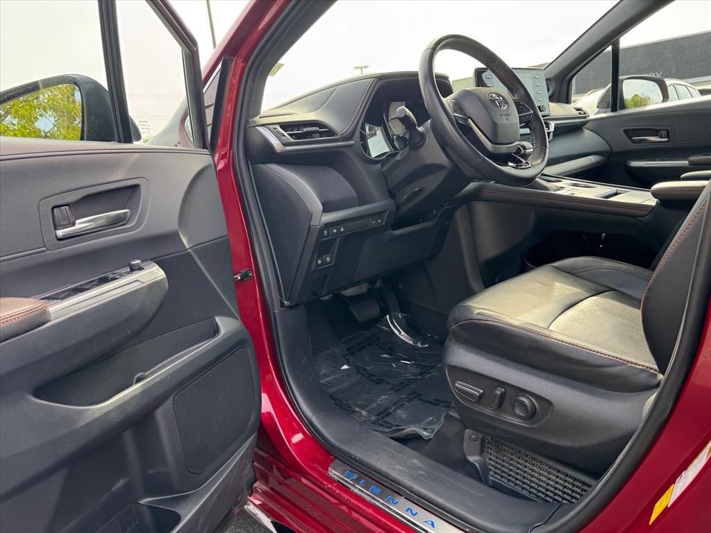 2022 Toyota Sienna XSE 7 Passenger