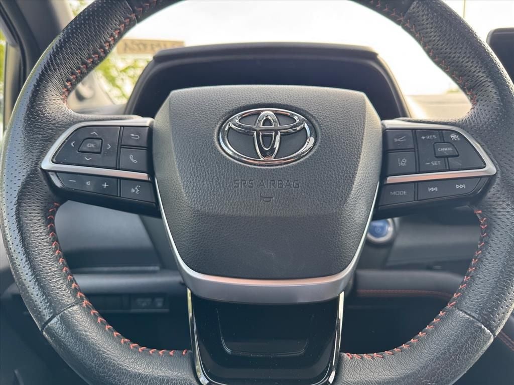 2022 Toyota Sienna XSE 7 Passenger