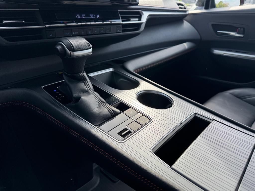 2022 Toyota Sienna XSE 7 Passenger