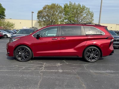 2022 Toyota Sienna XSE 7 Passenger