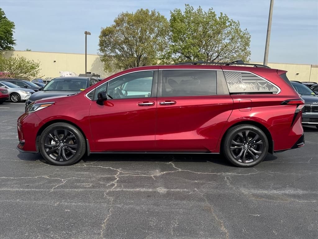 2022 Toyota Sienna XSE 7 Passenger