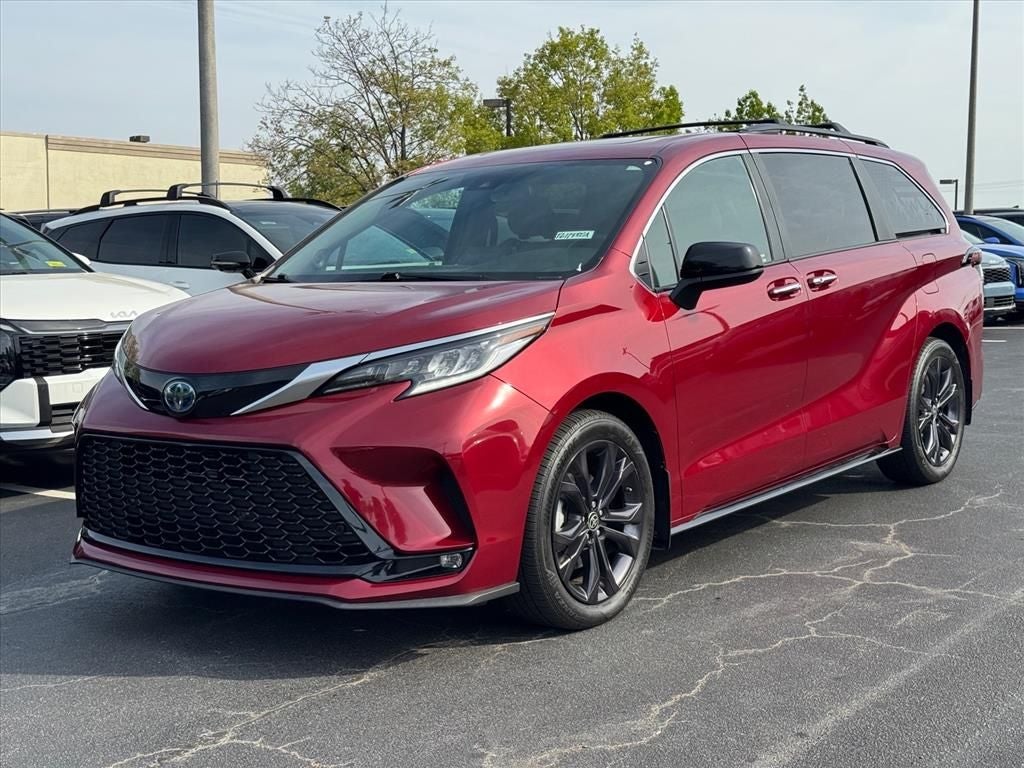 2022 Toyota Sienna XSE 7 Passenger