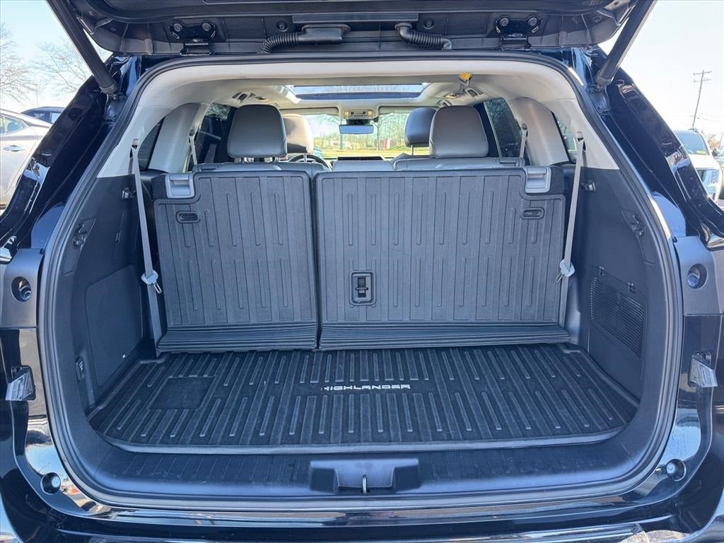 2021 Toyota Highlander Hybrid Platinum