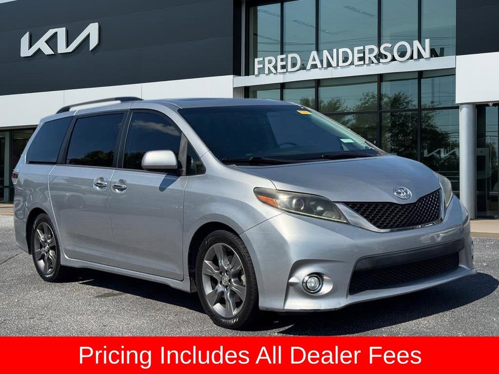 2015 Toyota Sienna SE Premium 8 Passenger