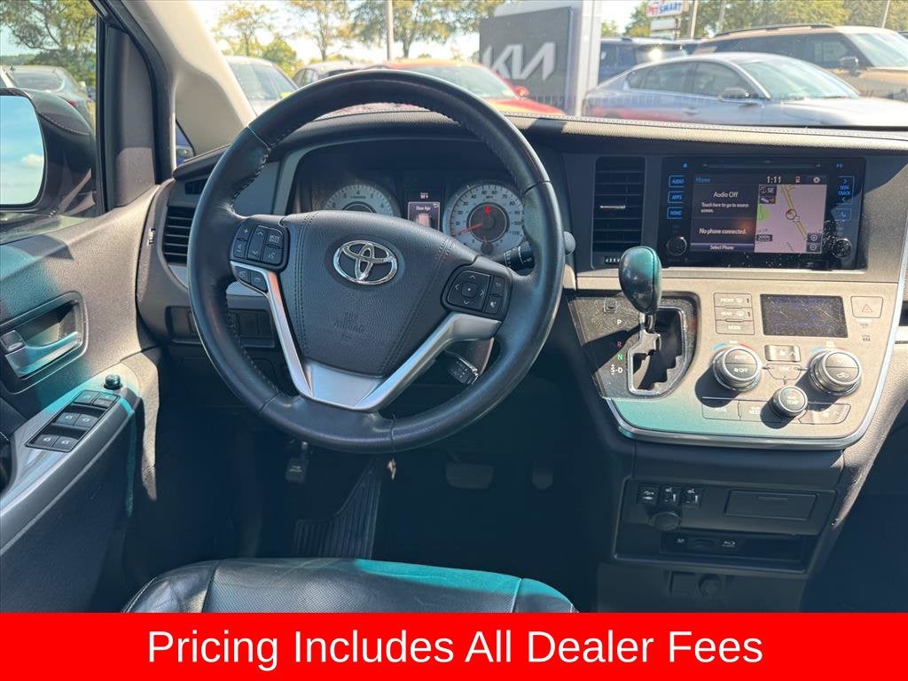 2015 Toyota Sienna SE Premium 8 Passenger