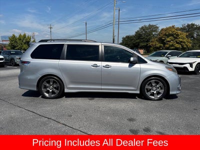 2015 Toyota Sienna SE Premium 8 Passenger