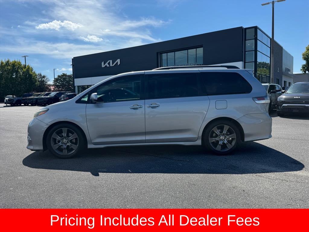 2015 Toyota Sienna SE Premium 8 Passenger