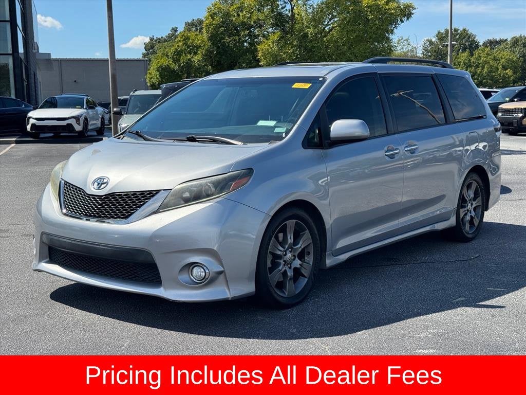 2015 Toyota Sienna SE Premium 8 Passenger