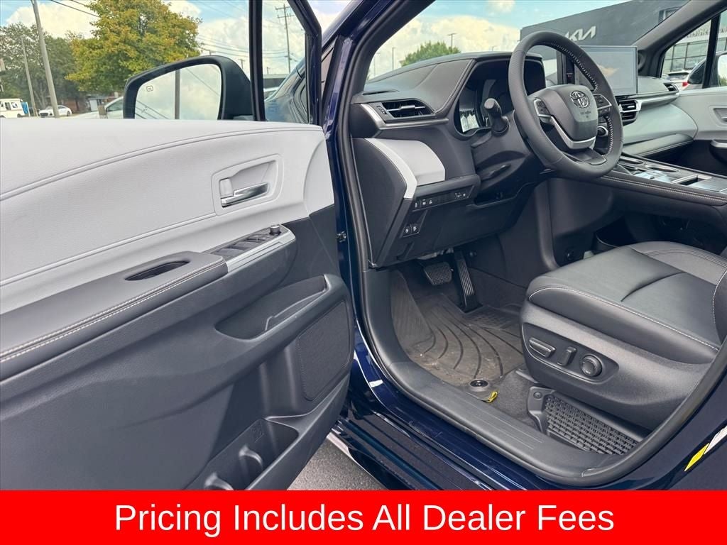 2026 Toyota Sienna XSE 7 Passenger