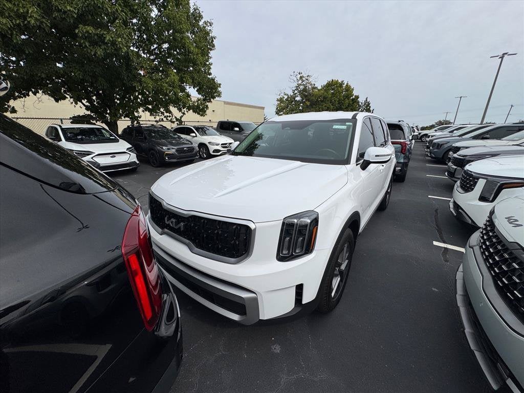 2024 Kia Telluride LX