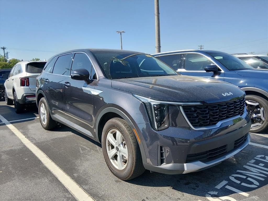 2025 Kia Sorento LX