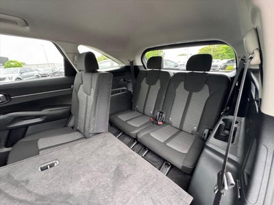 2025 Kia Sorento LX