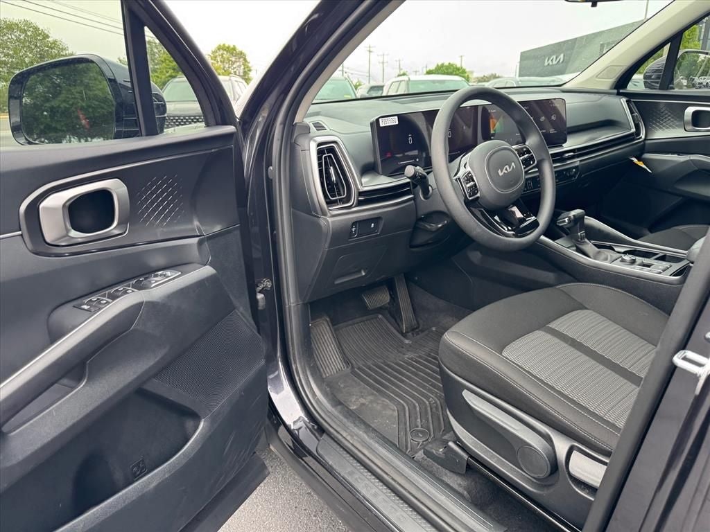 2025 Kia Sorento LX