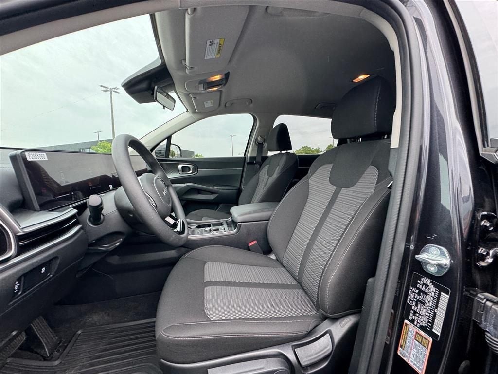 2025 Kia Sorento LX