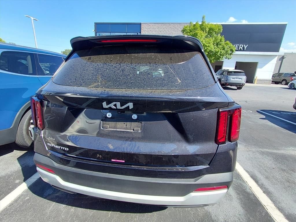 2025 Kia Sorento LX