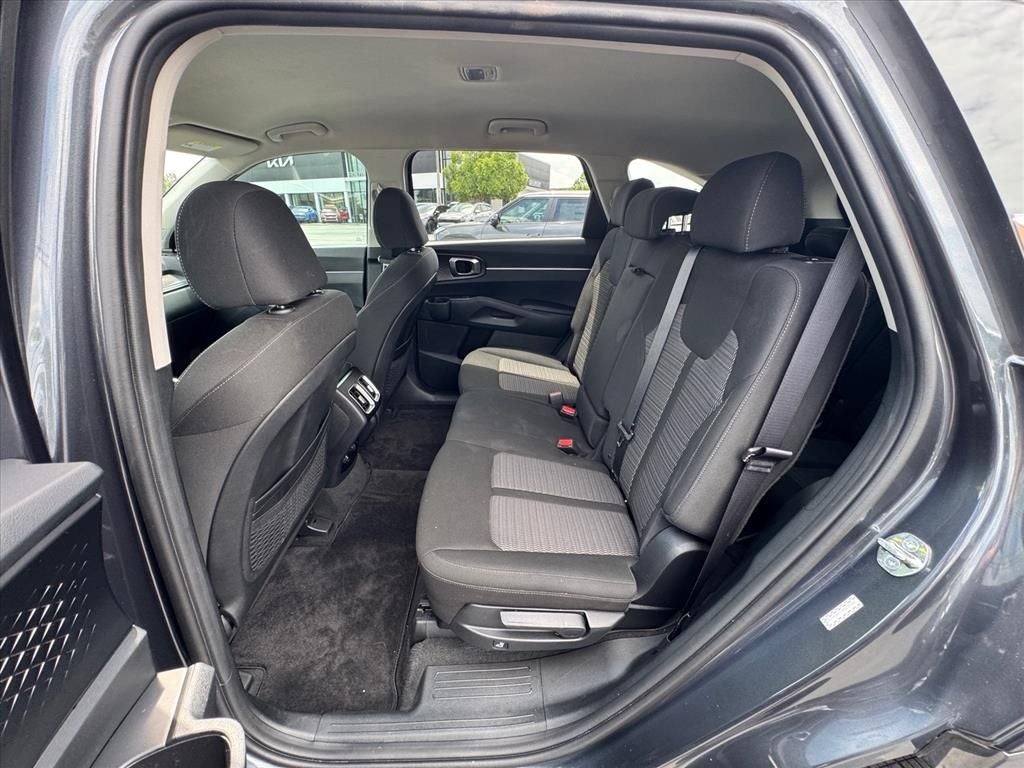 2023 Kia Sorento LX