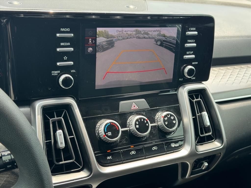 2023 Kia Sorento LX