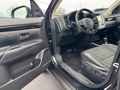 2020 Mitsubishi Outlander SE