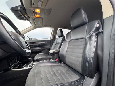 2020 Mitsubishi Outlander SE