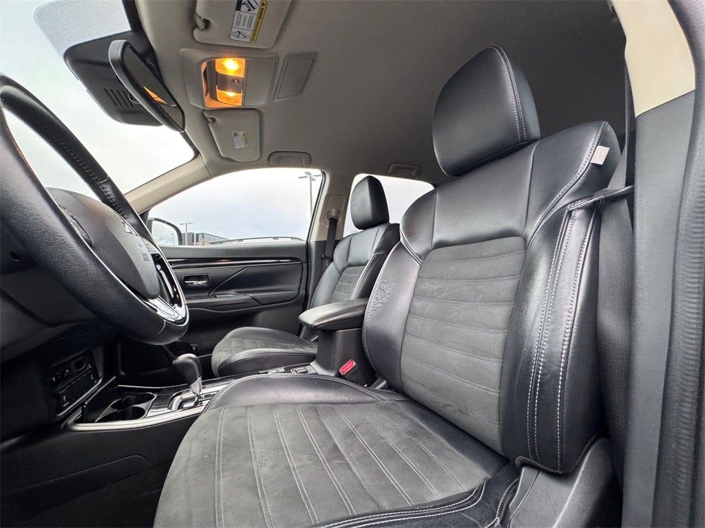 2020 Mitsubishi Outlander SE