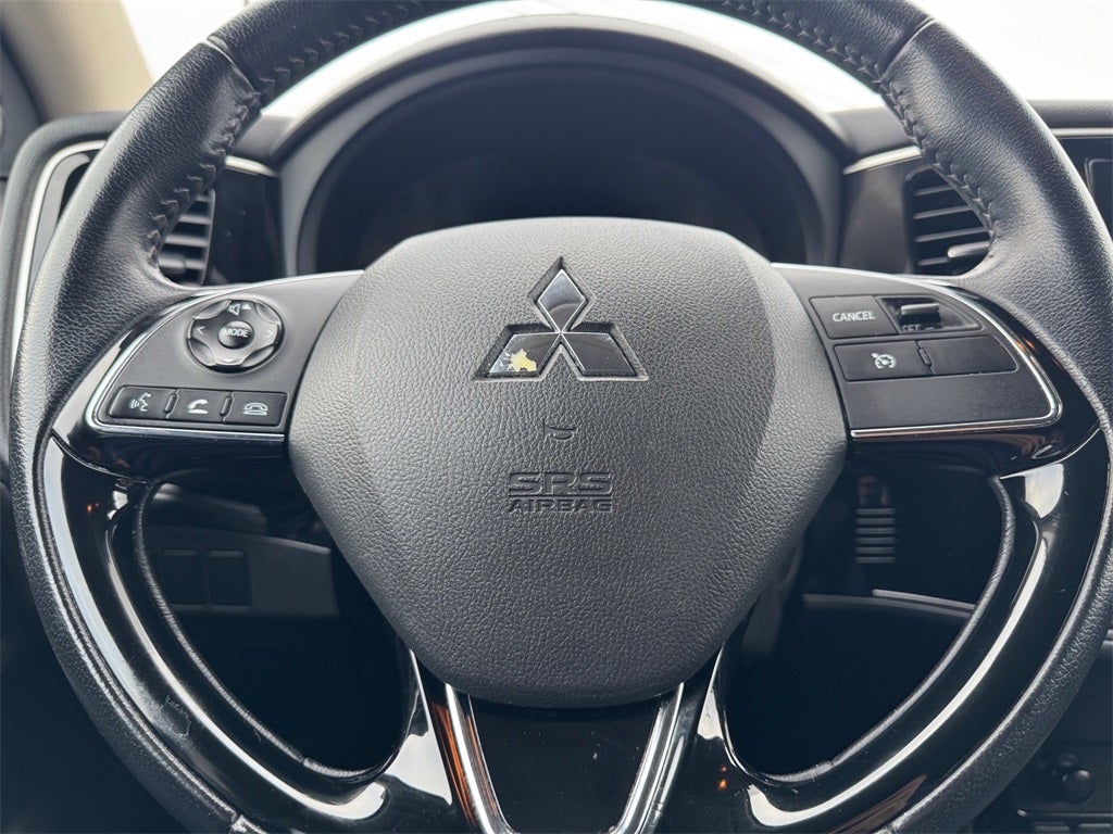 2020 Mitsubishi Outlander SE