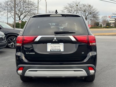 2020 Mitsubishi Outlander SE