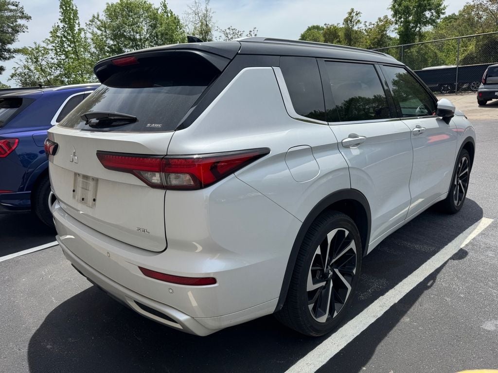 2024 Mitsubishi Outlander Base