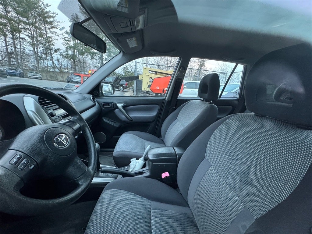 2004 Toyota RAV4 Base