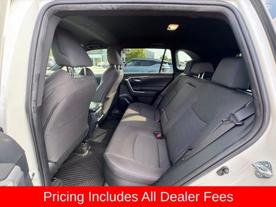 2022 Toyota RAV4 Hybrid SE