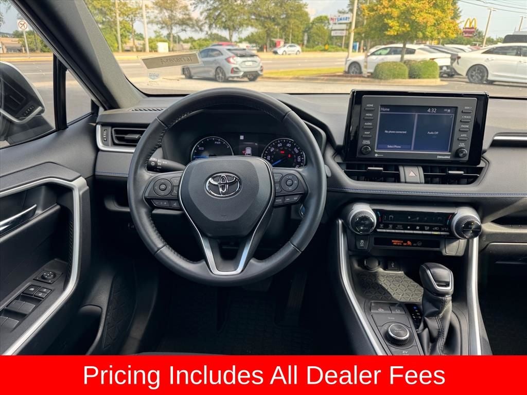 2022 Toyota RAV4 Hybrid SE
