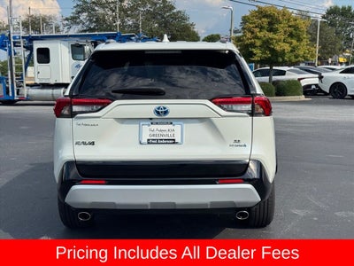 2022 Toyota RAV4 Hybrid SE