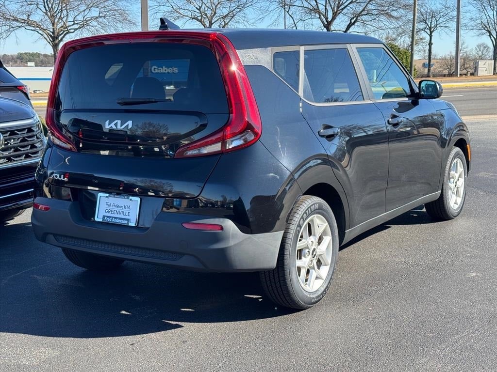 2022 Kia Soul LX
