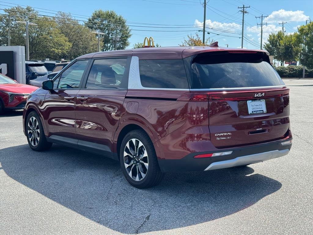 2024 Kia Carnival EX