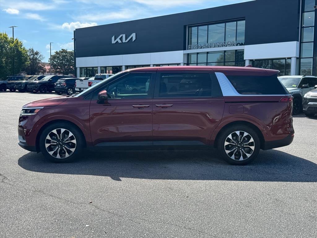 2024 Kia Carnival EX