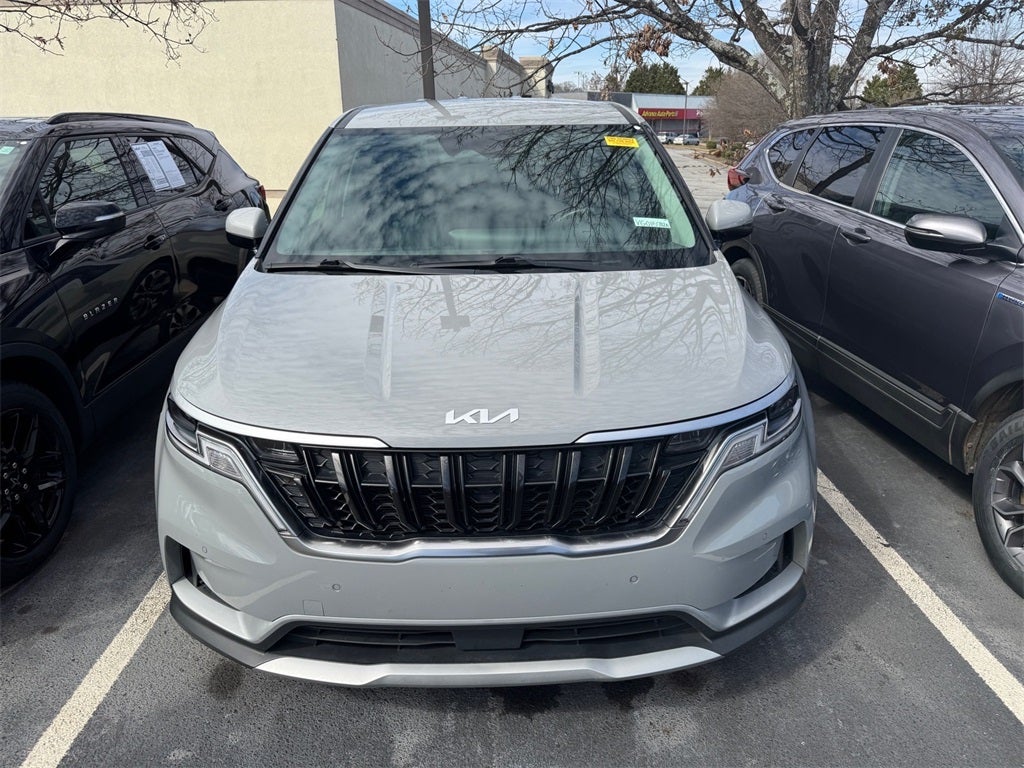 2023 Kia Carnival EX