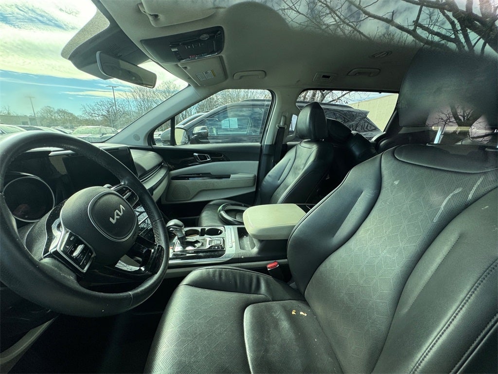 2023 Kia Carnival EX