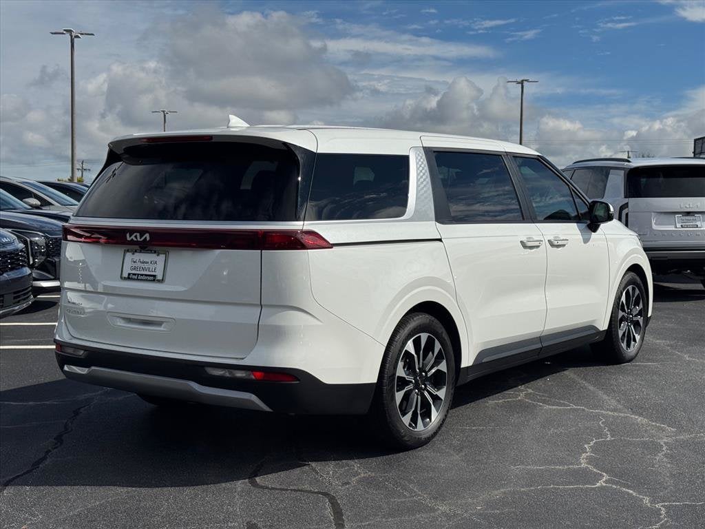 2024 Kia Carnival EX