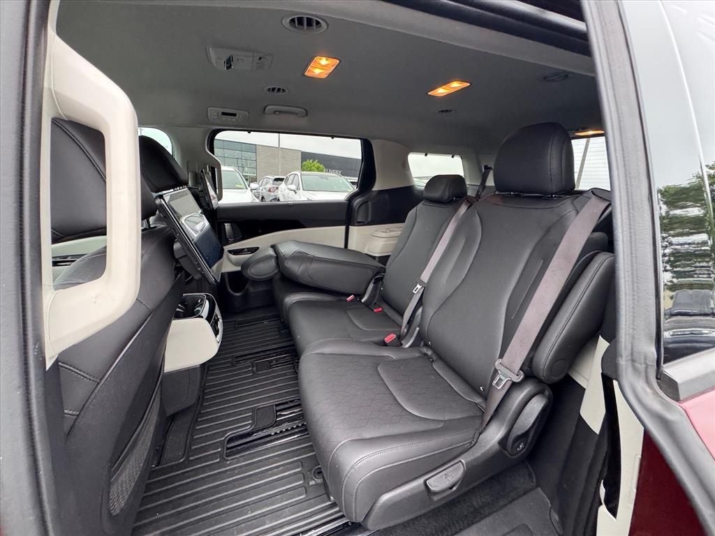 2024 Kia Carnival SX