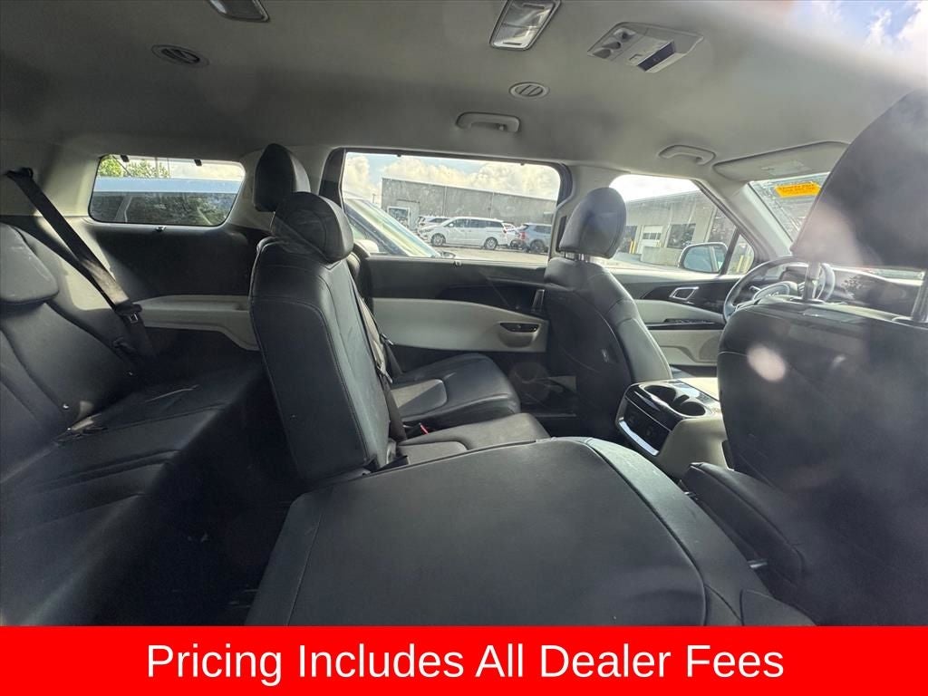 2024 Kia Carnival SX