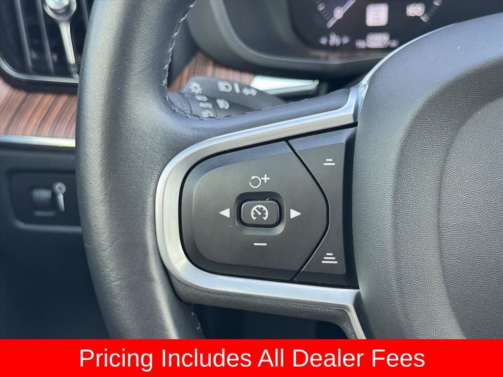 2021 Volvo XC60 T5 Momentum