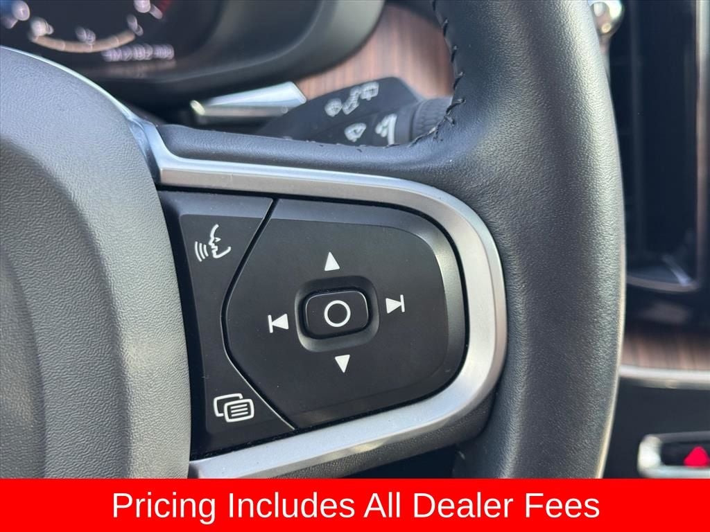 2021 Volvo XC60 T5 Momentum