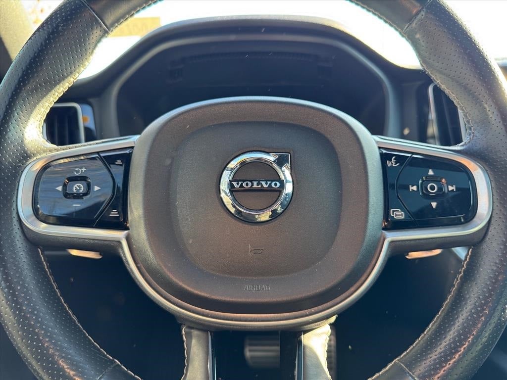 2018 Volvo XC60 T5 R-Design