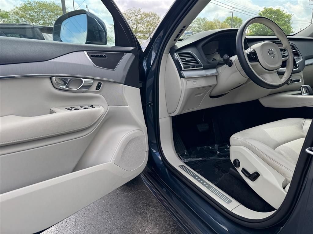 2023 Volvo XC90 B5 Core